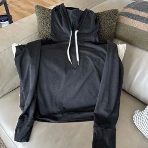 Vuori black halo essential hoodie
